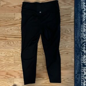 Gap Athletic leggings with pockets 7/8